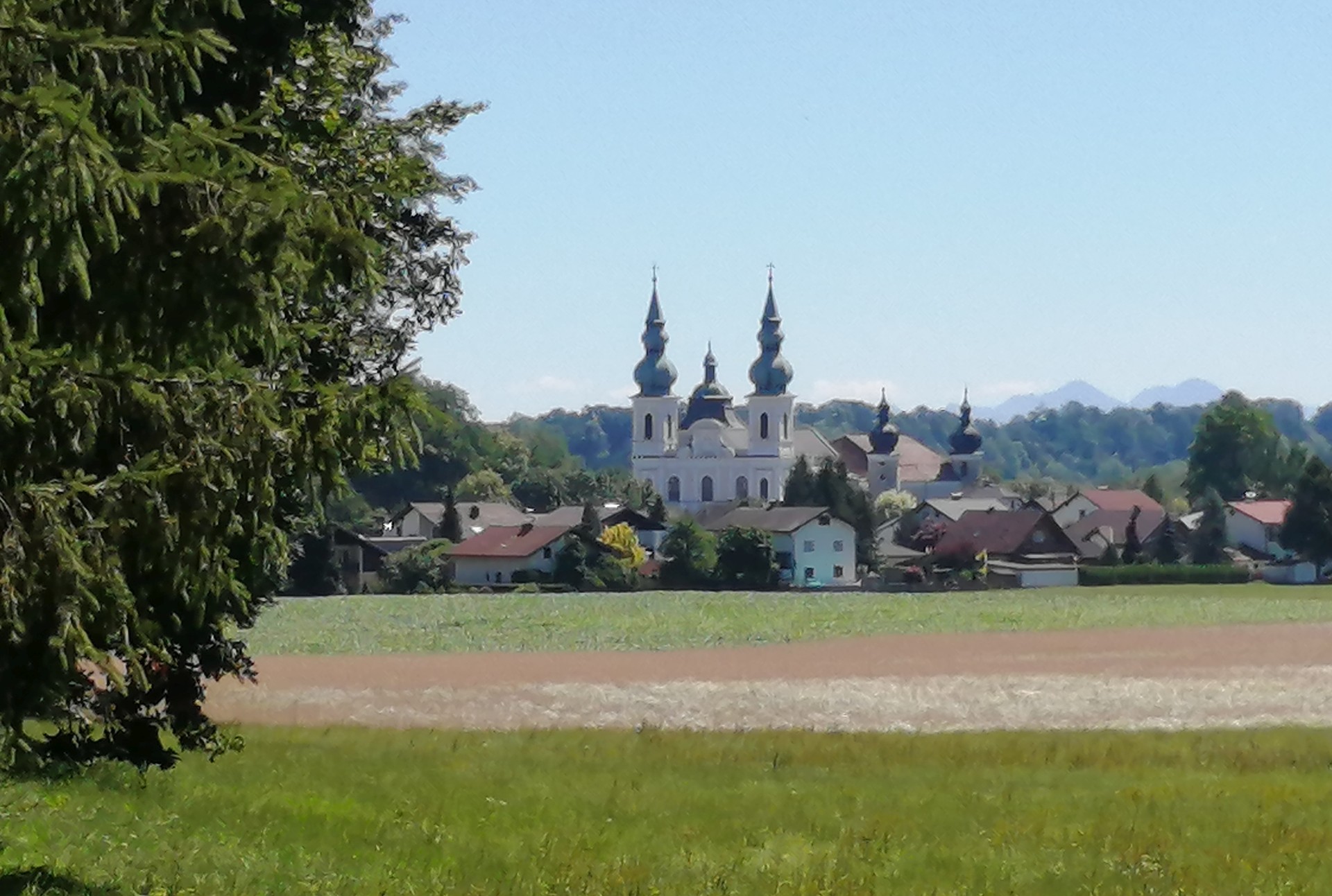 Pilgern der KFB Ottnang zur Hubertuskapelle in Puchheim