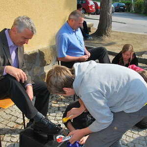 Vorstellgottesdienst und Schuhputzaktion der Firmlinge