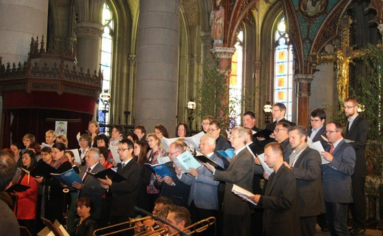 Der Kons-Chor singt Mozarts 'Kontrapunkt-Messe'...