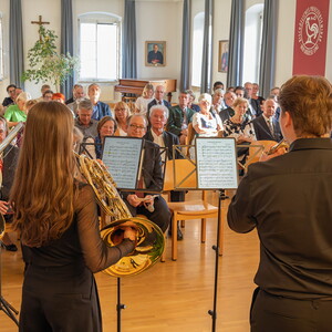 Am 26. September 2024 überreichte Diözesanbischof Manfred Scheuer im Linzer Priesterseminar an engagierte Christ:innen die Florian-Medaille und die Severin-Medaille. Diese diözesanen Ehrenzeichen sind ein Zeichen des Dankes und der Anerkennung für la