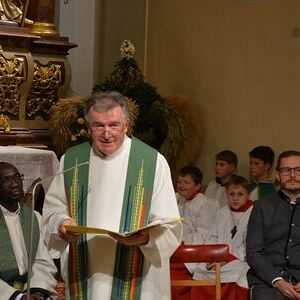 Pfarrer Konrad Hörmanseder bei der Feier der Amtseinführung