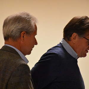 gesegnete Speisen werden verzehrt