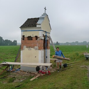 Hans war mit seiner Hife allgegenwärtig.