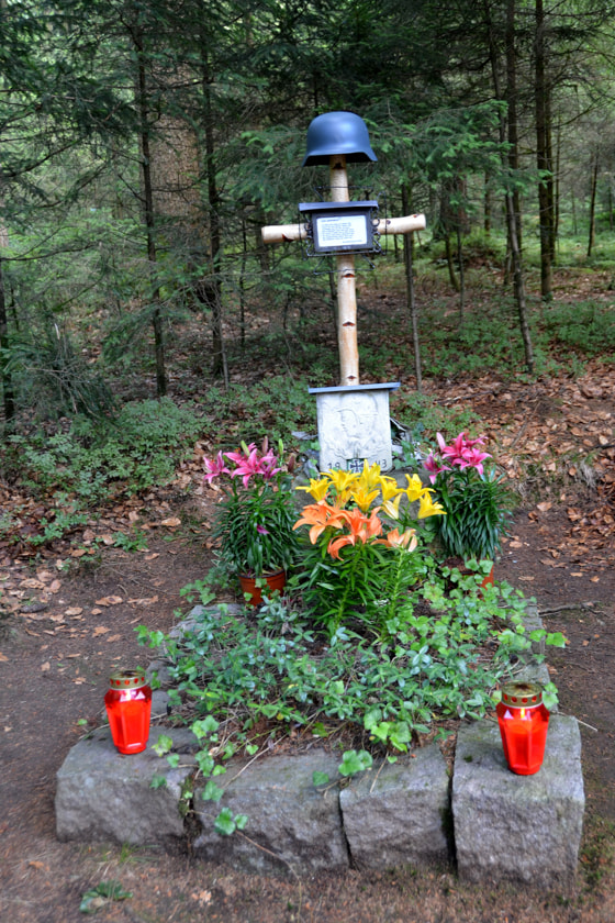 Fliegerkreuz in Entholz