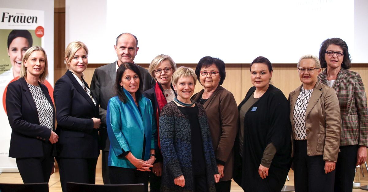 foto: VOLKER WEIHBOLD 100 jahre frauenwahlrecht welt der frau promenadengalerien linz