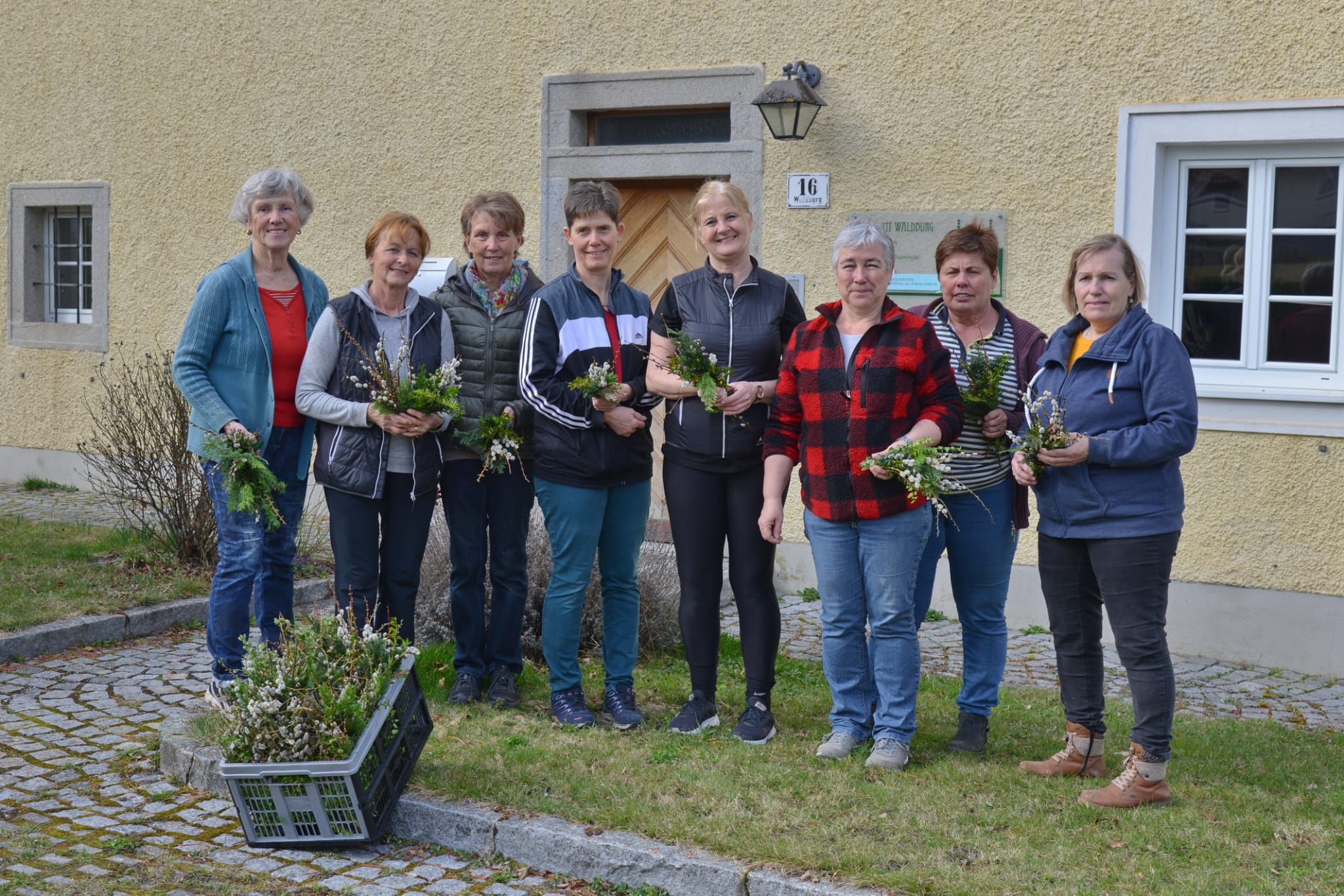 Palmbuschenbinden / ©Bilderland Preslmaier Palmbuschenbinden