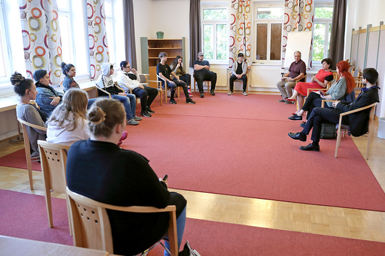 Austausch mit den Jugendlichen / Land OÖ/Stinglmayr