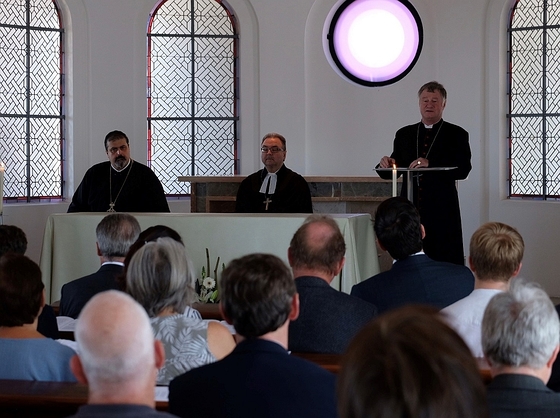 Ökumenischer Gottesdienst mit (v. r.) Bischof Manfred Scheuer, Bischof Michael Chalupka und Erzpriester Ioannis Nikolitsis.