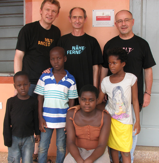 Slawomir Dadas, Andreas Reumayr, Br. Günter Mayer im Kinderschutzzentrum in Ashaiman
