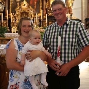 Eltern: Sandra u. Christian Hauder