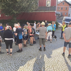 Abschlussjause am Kirchenplatz Münzkirchen