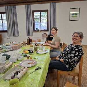 Eierfärben mit Naturmaterialien, Teilnehmer