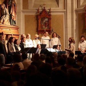 mit dem Musikverein Kleinraming, dem Behamberger Chor 'In ana Dur' und der Michlbauern Rud