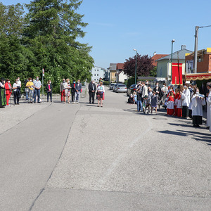 Prozession durchs Pfarrgebiet