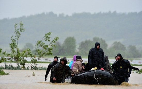 novimagazin.rs / Hochwasser in Serbien und Bosnien