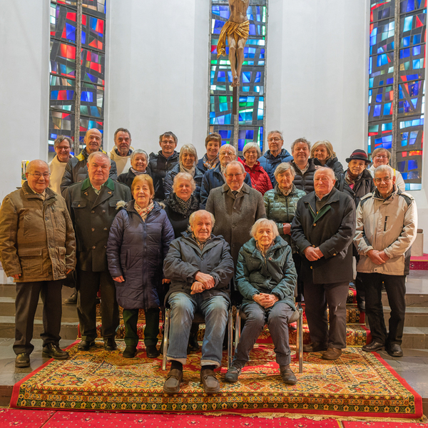 Festgottesdienst anlässlich der Ehejubiläen mit anschließender Einladung zu einem Imbiss ins Pfarrheim