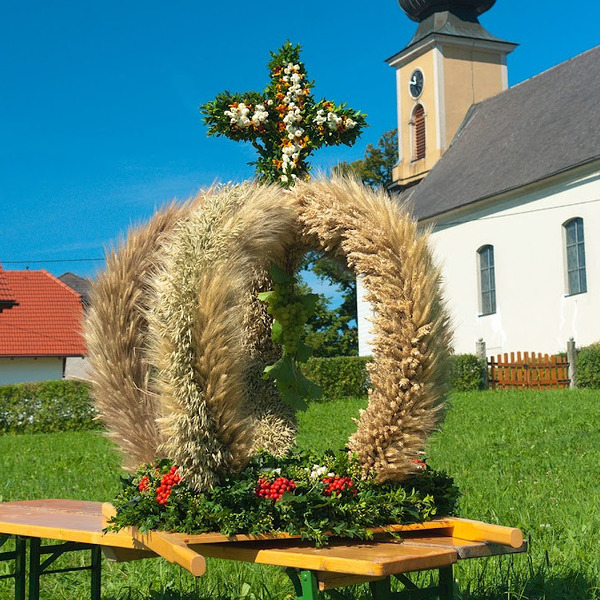Erntedank- und Pfarrfest 2011