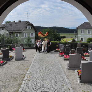 Einzug in die Kirche