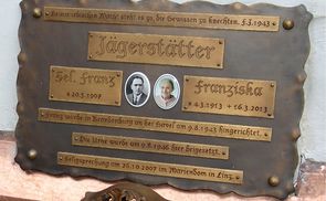 Grab von Franz und Franziska Jägerstätter in St. Radegund                           