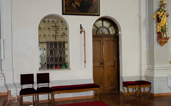 Beichtgelegenheit in der Sakristei der Pfarrkirche Kopfing