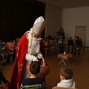 Nikolausbesuch in St. Quirinus