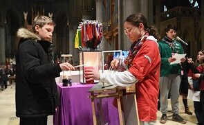 Pfadfinder:innen holten ORF-Friedenslicht im Mariendom