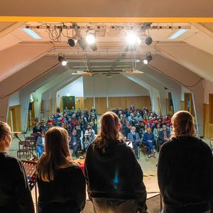 Gedenkfeier an die Opfer des ehemaligen KZ Außenlagers Ternberg unter dem Thema „Politischer Widerstand“Bild: Jugendchor 're-member'