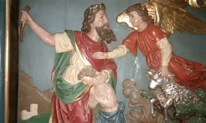 Schutzengel am neugotischen Hochaltar der Oberkappler Seitenkappellle