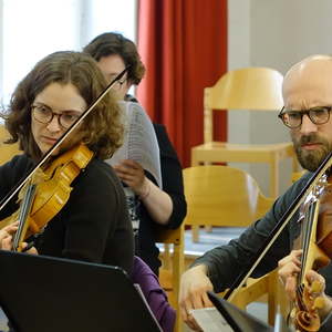 Veronika Traxler (Violine) und Corrado Cicuttin (Viola)