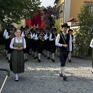Feierliche Eröffnung durch die Markmusikkapelle