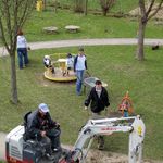 Arbeiten am Familienspielplatz