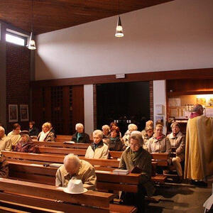 Krankensalbung bei der Seniorenmesse