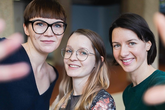 Tanzraum (v. l.): Martina Resch, Magdalena Mülleder und Bettina Traxler