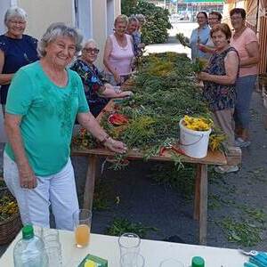 Kräuterbüscherl-Binden