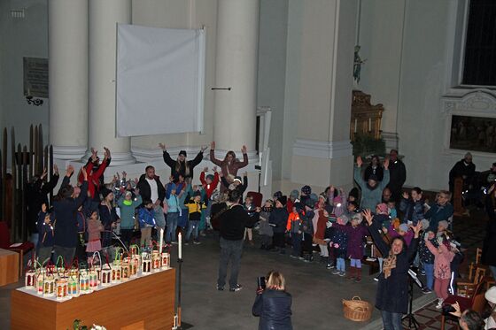 Fr. 10. November - Kirche Linz-Hl. Familie