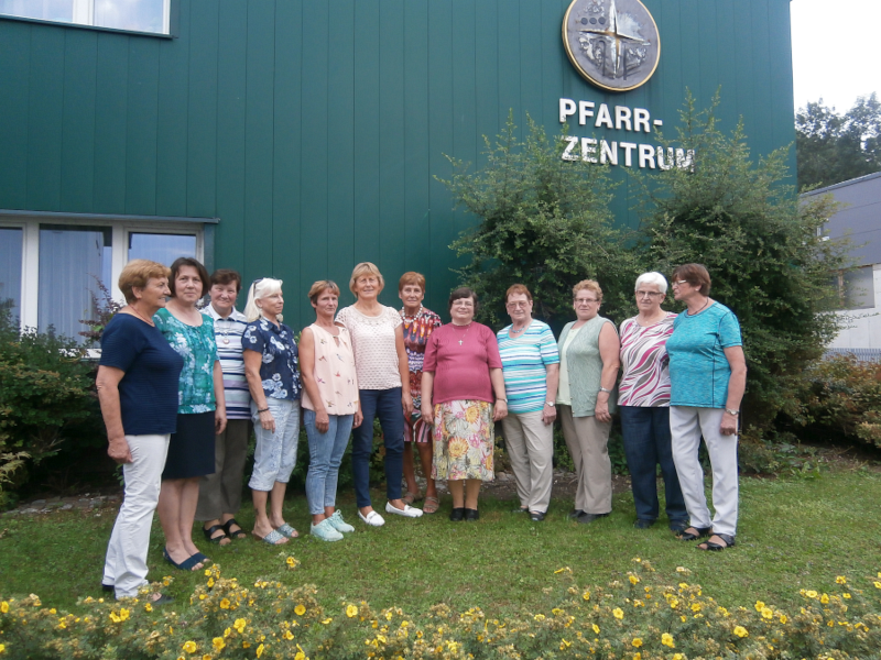 Pflegende Angehörige / © Pfarrgemeinde Neuhofen im Innkreis - August Hötzinger Pflegende Angehörige