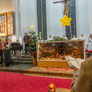 Mette mit festlicher musikalischen Umrahmung