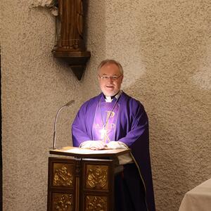 Messe in St. Quirinus und nach der Sternwallfahrt in Auwiesen