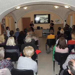 Hand in Hand mit Haiti