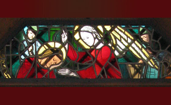 Glasfenster die Befreiung des Petrus / © Pfarrgemeinde Laakirchen Glasfenster die Befreiung des Petrus