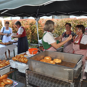 anschließend  Frühschoppen