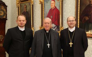 V. l.: Pater Viktor Haidukevitsch SDB, Bischof Dr. Ludwig Schwarz SDB, Bischof Alexander Kaszkiewicz (Diözese Grodno)