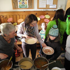 Suchrätsel: Wer findet den Pfarrer?