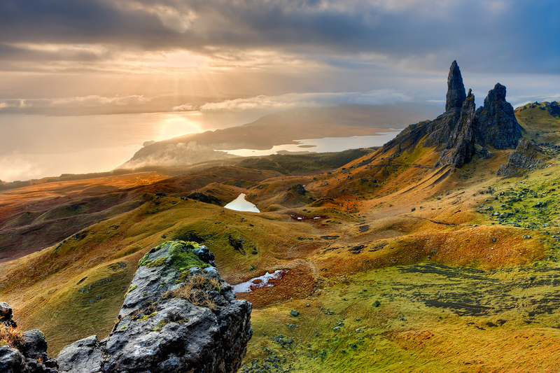 https://www.goodfreephotos.com/scotland/other-scotland/magnificient-landscape-view-at-isle-of-the-skye.jpg.php