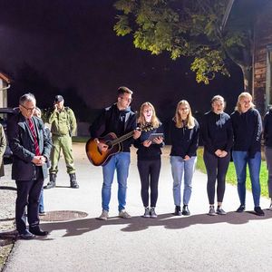 Gedenkfeier an die Opfer des ehemaligen KZ Außenlagers Ternberg unter dem Thema „Politischer Widerstand“Bild: Jugendchor 're-member'