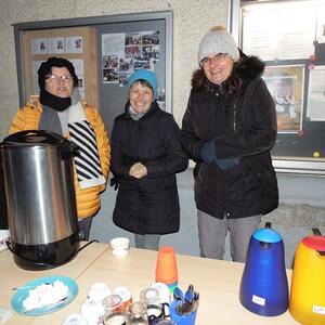 Jahresausklang mit Tee und Gebäck