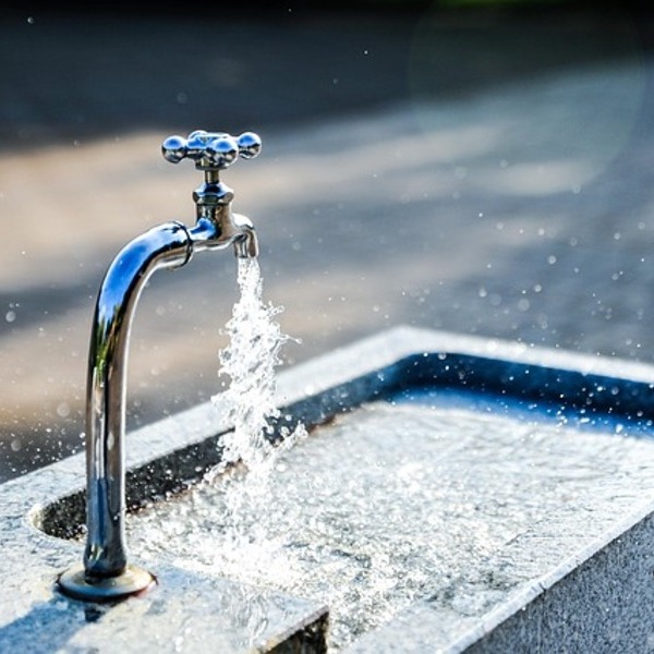 Wasserhahn