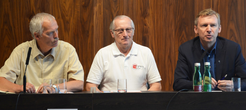 V.l.n.r.: Mag. Johann Wimmer (Direktor der Pastoralen Dienste der Diözese Sankt Pölten), DI Dr. Leopold Wimmer (KAÖ-Präsident/Moderator), Dr. Slawomir Dadas (Generaldechant der Diözese Linz)
