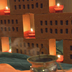 Stimmungsvoller Abendgottesdienst mit Taizé-LiedernGesänge, die Einfachheit ausstrahlen und zur Ruhe kommen lassen, das sind die Lieder der französischen Taizé-Gemeinschaft. Etwas von dieser Atmosphäre wurde bei der Sonntag-Vorabendmesse in Kirchdor