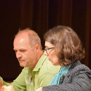 gesegnete Speisen werden verzehrt